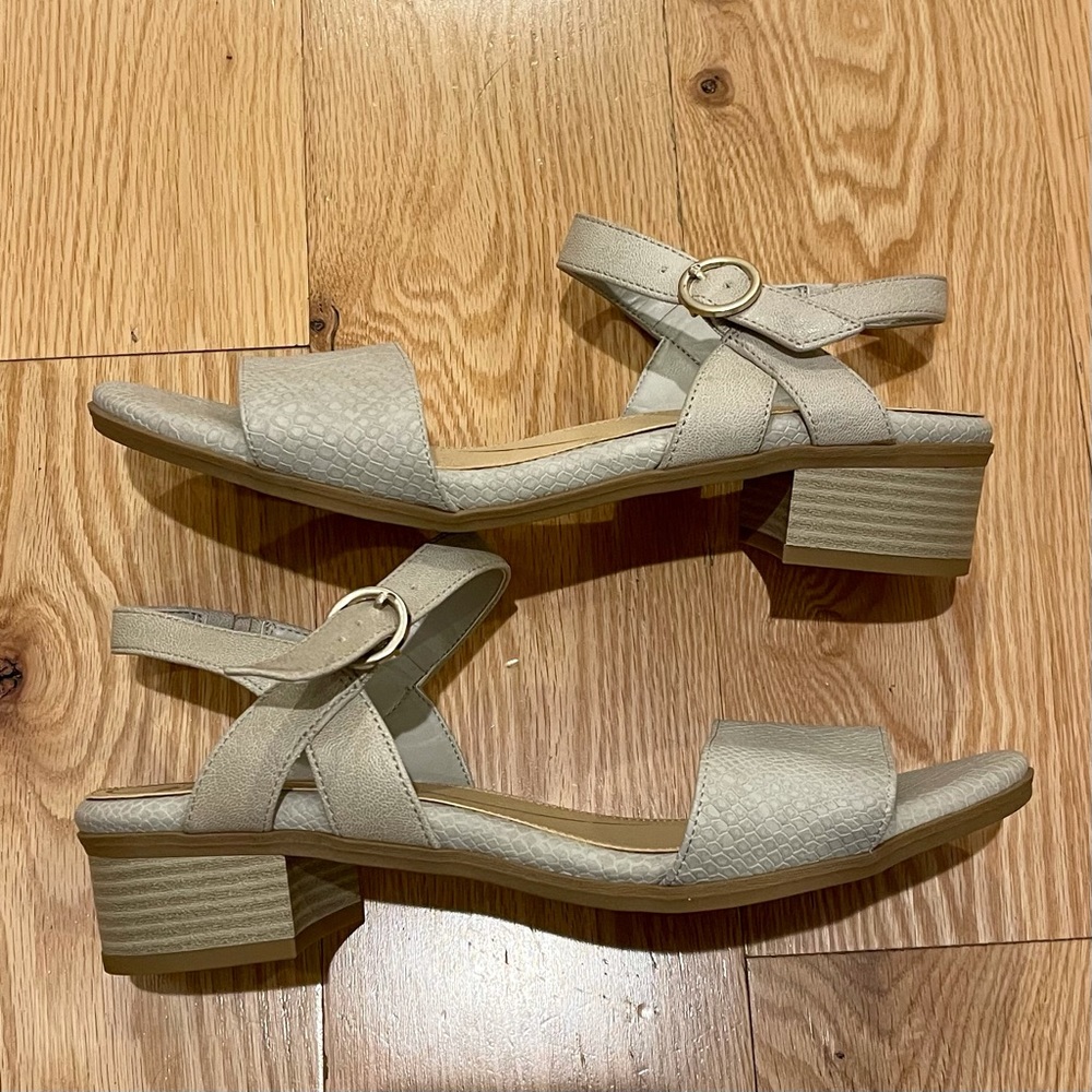 Dr. School’s westmont sandal